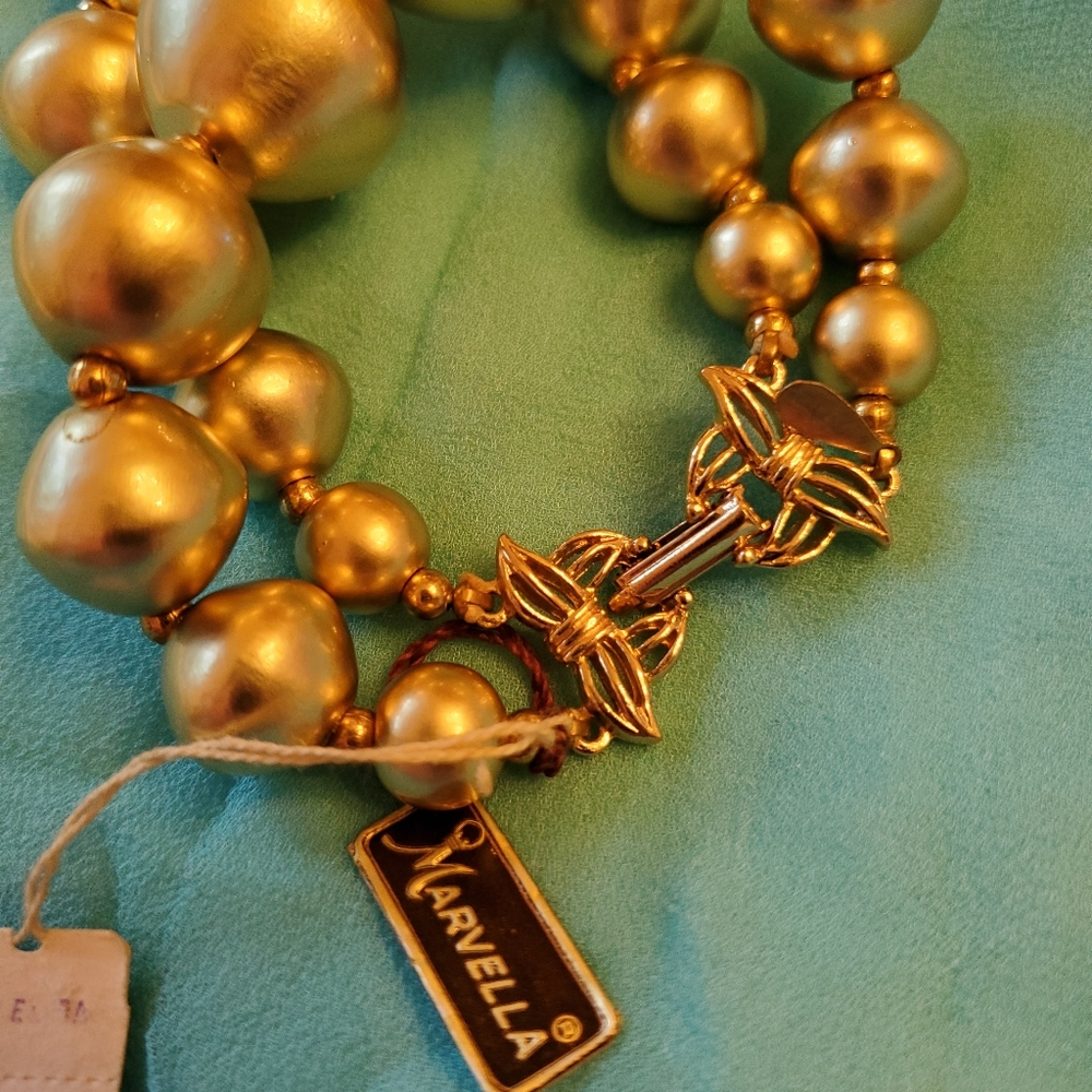 Marvella Faux Gold pearl Braclet - Picture 2 of 8